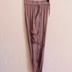 Young Fabulous & Broke pants size L